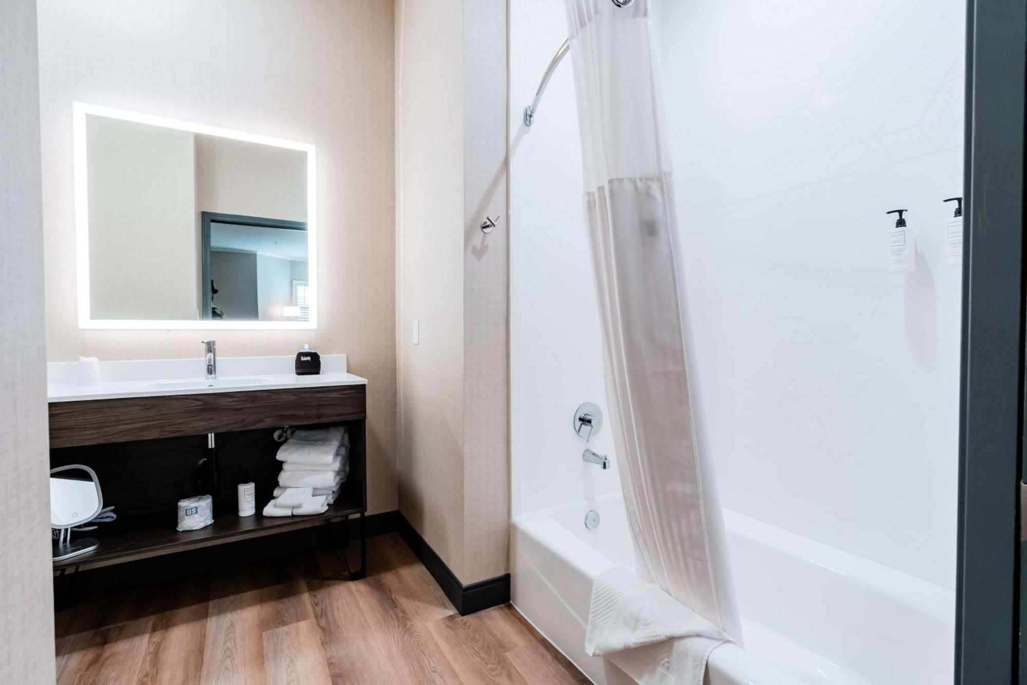 Hotel Nobo Cascade, Tapestry Collection By Hilton 외부 사진